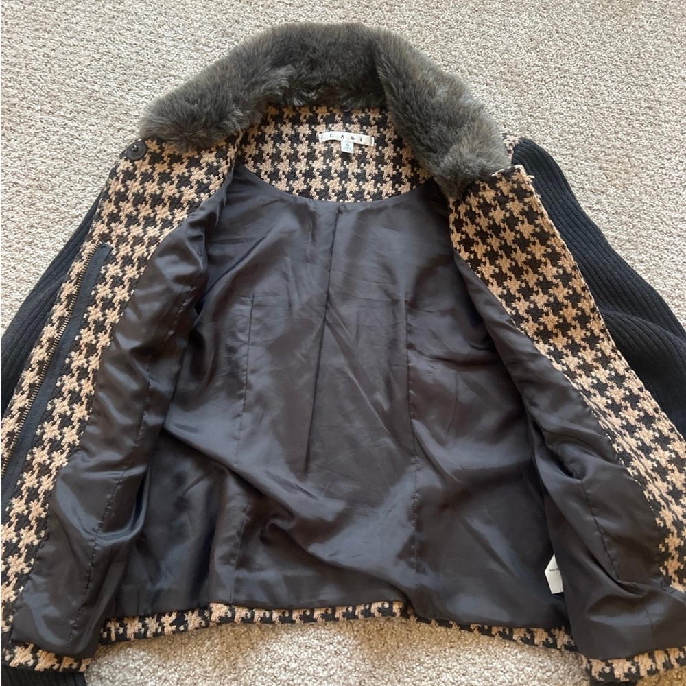 CAbi Women's Houndstooth Jacket with Faux Fur Collar - Picture 6 of 9